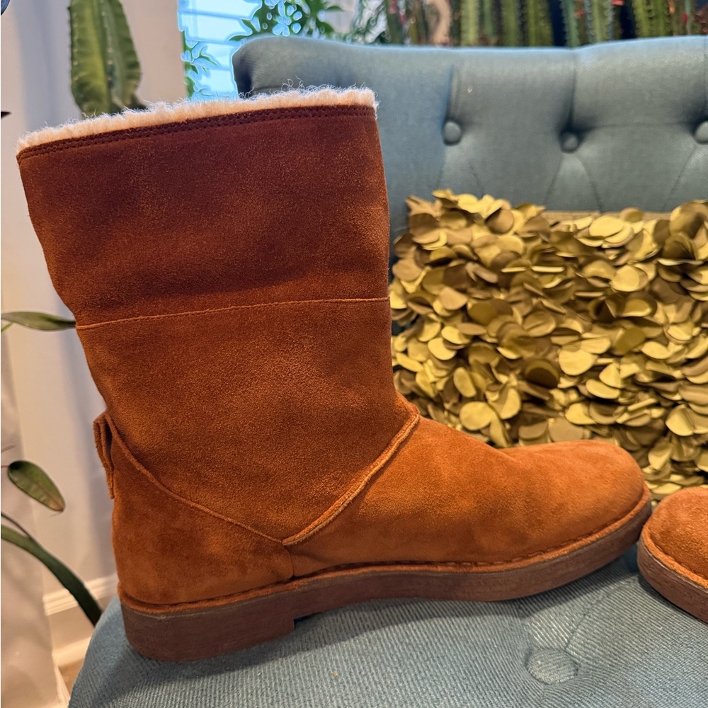 Clarks Drafty Haze Suede Boots - Picture 9 of 14